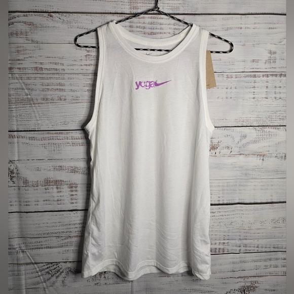 NWT 2 Nike Dri-fit Yoga Nike Tanktops Lavender And White Woman Size Small - Picture 7 of 9